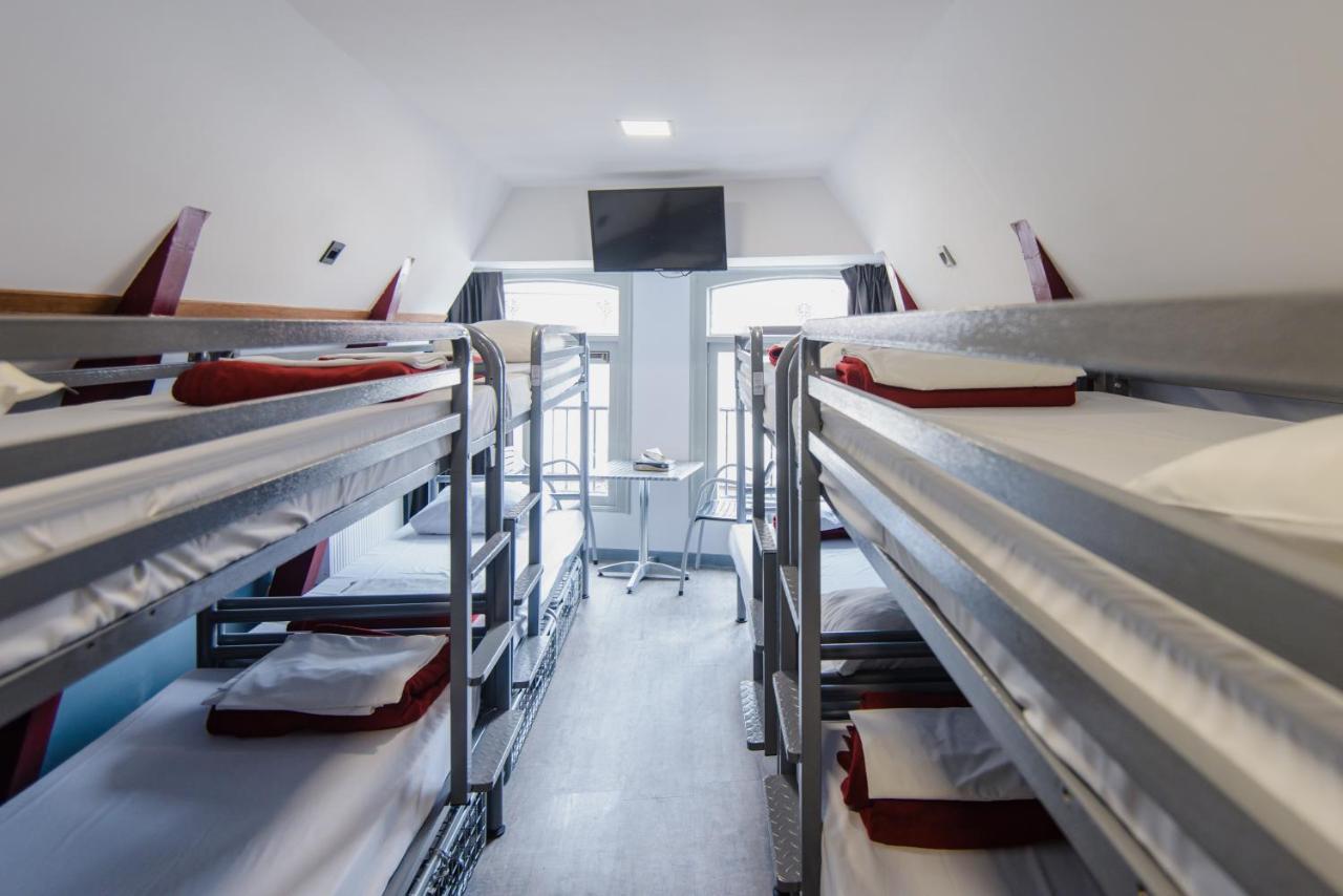 8-Bed Mixed Dormitory Room,996515713:JPEG